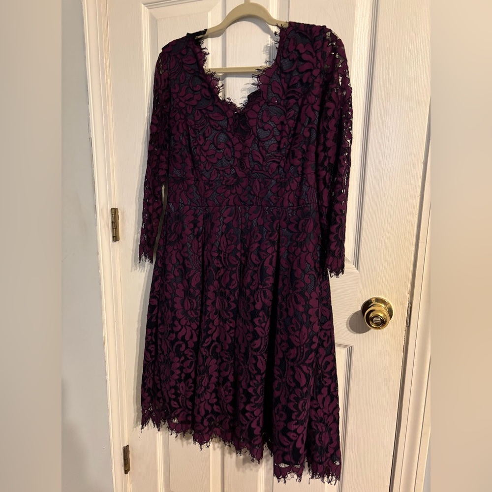 Eliza J Elegant Purple Lace Dress size 10 in wonderful condition